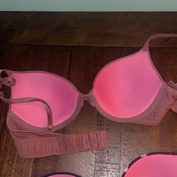 SOLD☁️😇🌼🌼🩷🩷VS Lightly lined full coverage- 34B. Very loved and worn often - Picture 6 of 8